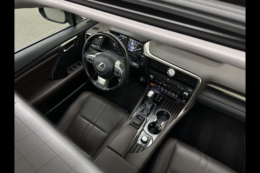 Lexus RX 450h 4WD President Line | Panorama | Origineel NL | 360 Camera | Mark-Levinson Sound | ACC | Stoelventilatie | Leder | Head-Up | Memory | Keyless-Entry | Stoelverwarming V+A | ISO-Glas | Zonwering | LED | Lane-Assist | Dodehoek | DAB | Draadloos Laden |