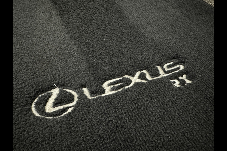 Lexus RX 450h 4WD President Line | Panorama | Origineel NL | 360 Camera | Mark-Levinson Sound | ACC | Stoelventilatie | Leder | Head-Up | Memory | Keyless-Entry | Stoelverwarming V+A | ISO-Glas | Zonwering | LED | Lane-Assist | Dodehoek | DAB | Draadloos Laden |