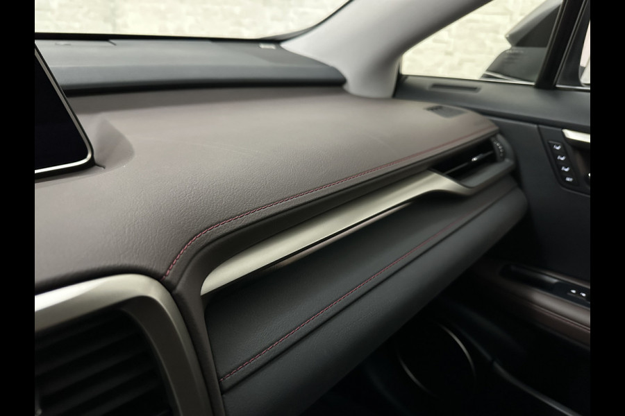 Lexus RX 450h 4WD President Line | Panorama | Origineel NL | 360 Camera | Mark-Levinson Sound | ACC | Stoelventilatie | Leder | Head-Up | Memory | Keyless-Entry | Stoelverwarming V+A | ISO-Glas | Zonwering | LED | Lane-Assist | Dodehoek | DAB | Draadloos Laden |