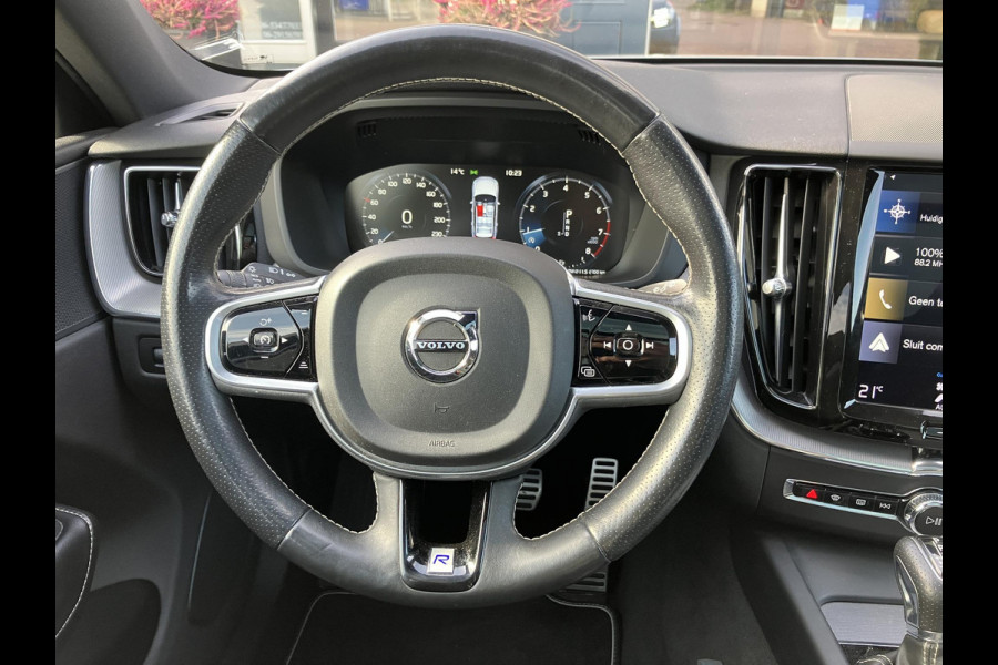 Volvo XC60 2.0 T5 AWD R-Design | HUD | Pano | Trekhaak | All-in prijs