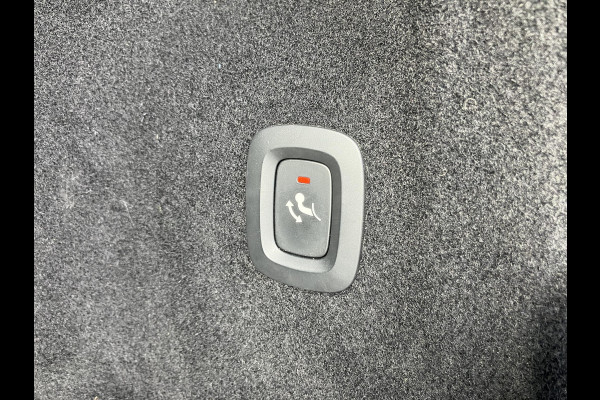 Volvo XC60 2.0 T5 AWD R-Design | HUD | Pano | Trekhaak | All-in prijs