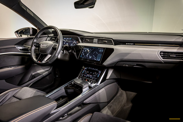 Audi e-tron S quattro 71 kWh|BlackEdition|22inch|Cam|StoelV