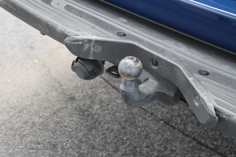 Mercedes-Benz Sprinter 319 3.0 CDI V6 Automaat L2H2 Leer, 3-Zits, LED, Camera, ACC, Airco, Rijstrooksensor, Trekhaak, 18''