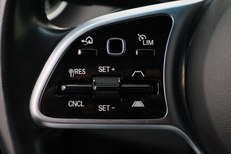 Mercedes-Benz Sprinter 319 3.0 CDI V6 Automaat L2H2 Leer, 3-Zits, LED, Camera, ACC, Airco, Rijstrooksensor, Trekhaak, 18''