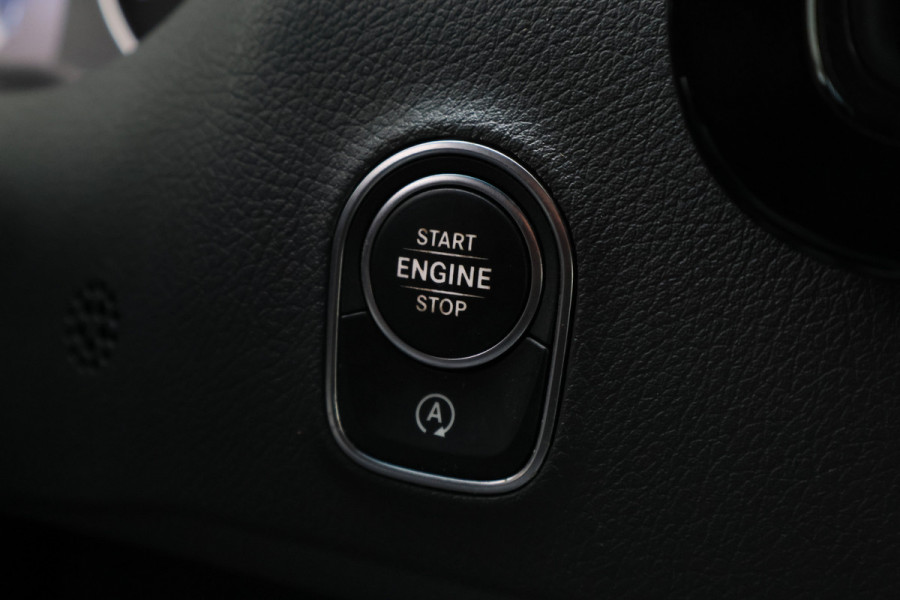 Mercedes-Benz Sprinter 319 3.0 CDI V6 Automaat L2H2 Leer, 3-Zits, LED, Camera, ACC, Airco, Rijstrooksensor, Trekhaak, 18''