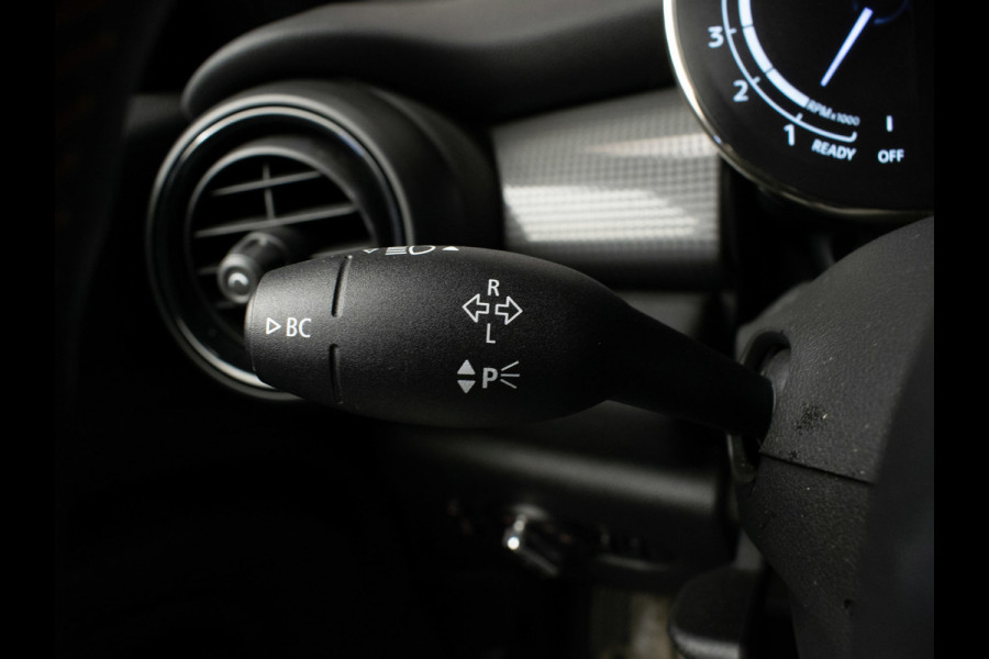 MINI Mini 1.5 Cooper Dalston Edition JCW (SPECIAL EDITION,NAVI,PDC,CLIMATE,CRUISE,GETINT,LED,SPORTSTOELEN,LM VELGEN,NETTE STAAT)