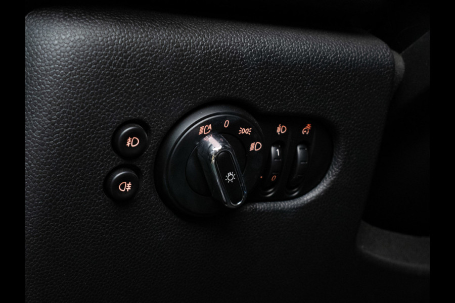 MINI Mini 1.5 Cooper Dalston Edition JCW (SPECIAL EDITION,NAVI,PDC,CLIMATE,CRUISE,GETINT,LED,SPORTSTOELEN,LM VELGEN,NETTE STAAT)