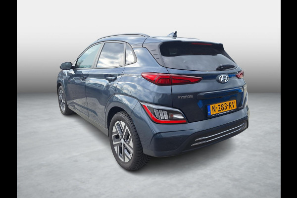Hyundai Kona EV Fashion 64 kWh | SOH: 94,5% | 3 Fase | Warmtepomp | Blindspot | Navi | Camera |