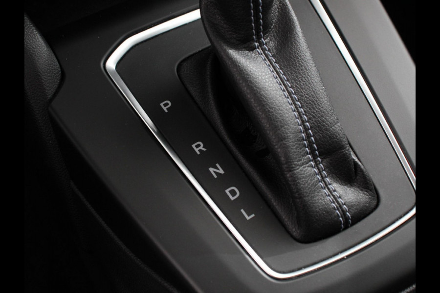 Ford Focus 1.0 EcoBoost 155pk Hybrid Automaat Active X | Navigatie | Climate Control | Camera | Parkeer sensoren | B&O | DAB | Led | Lichtmetalen velgen