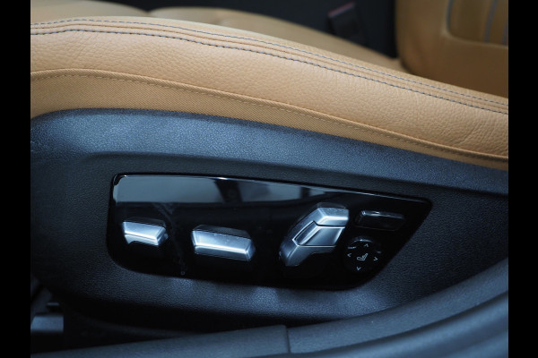 BMW 5 Serie Touring 530e | Panoramadak | Trekhaak | Leder | Camera | Memory | Sfeerlicht | Carplay