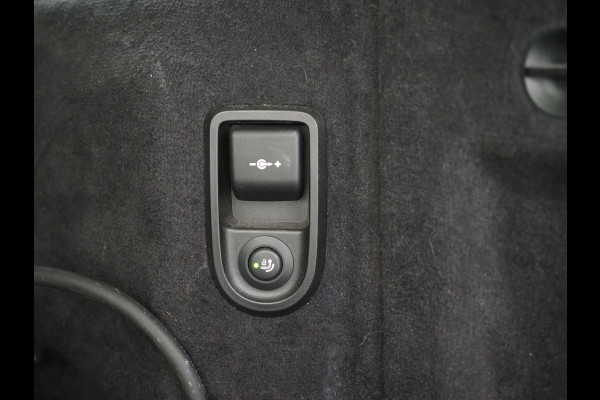 BMW 5 Serie Touring 530e | Panoramadak | Trekhaak | Leder | Camera | Memory | Sfeerlicht | Carplay