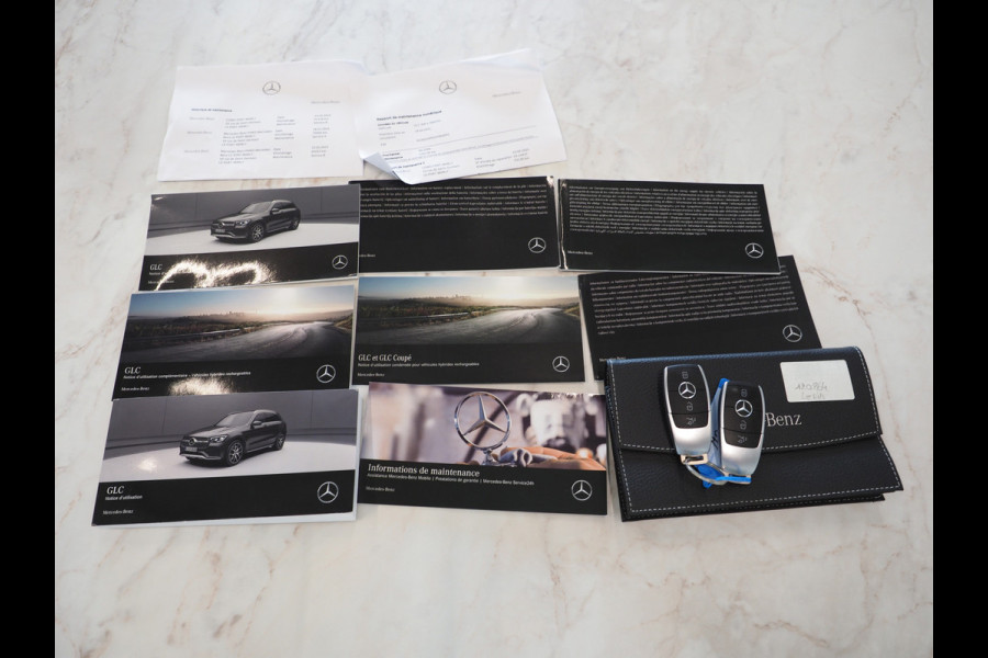 Mercedes-Benz GLC 300e 4MATIC AMG | Panoramadak | Leder | 360 | Sportstuur | Virtual | Cruise | DAB | LED