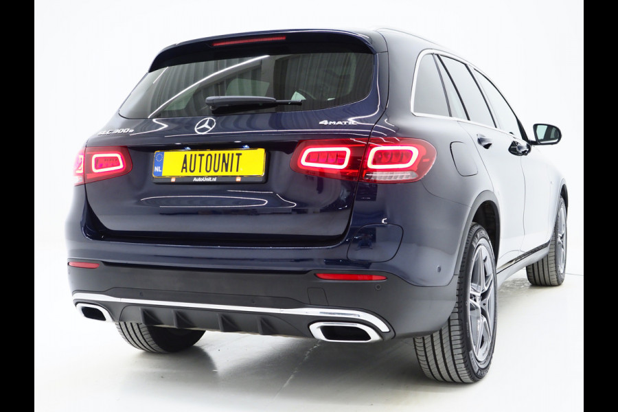 Mercedes-Benz GLC 300e 4MATIC AMG | Panoramadak | Leder | 360 | Sportstuur | Virtual | Cruise | DAB | LED