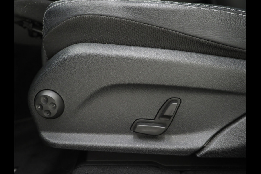 Mercedes-Benz GLC 300e 4MATIC AMG | Panoramadak | Leder | 360 | Sportstuur | Virtual | Cruise | DAB | LED