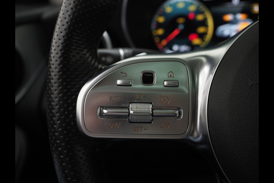 Mercedes-Benz GLC 300e 4MATIC AMG | Panoramadak | Leder | 360 | Sportstuur | Virtual | Cruise | DAB | LED