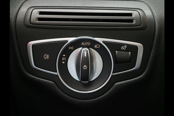 Mercedes-Benz GLC 300e 4MATIC AMG | Panoramadak | Sfeerlicht | Camera | Sportstuur | Virtual | Stoelverwarming | Carplay