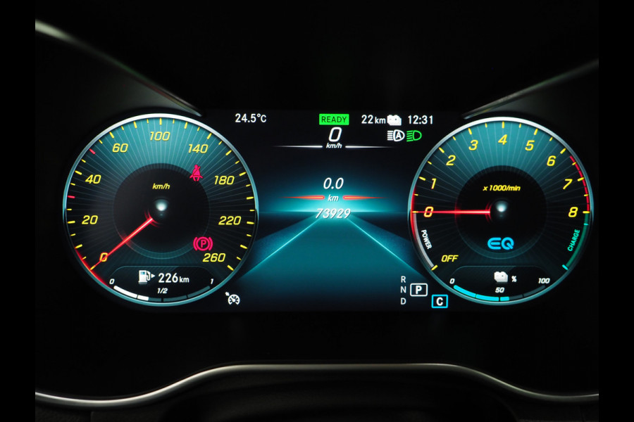 Mercedes-Benz GLC 300e 4MATIC AMG | Panoramadak | Sfeerlicht | Camera | Sportstuur | Virtual | Stoelverwarming | Carplay