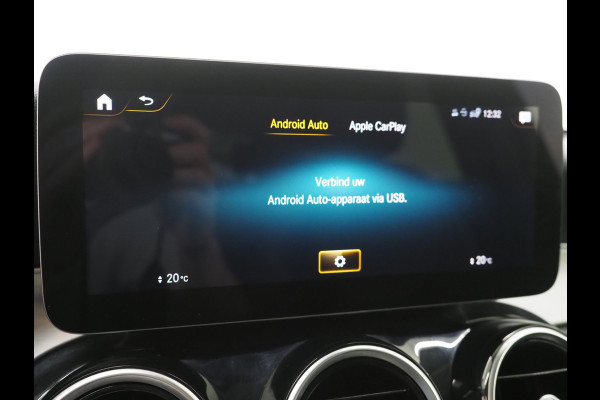 Mercedes-Benz GLC 300e 4MATIC AMG | Panoramadak | Sfeerlicht | Camera | Sportstuur | Virtual | Stoelverwarming | Carplay