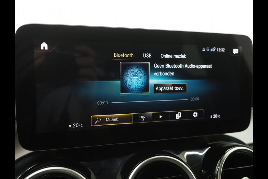 Mercedes-Benz GLC 300e 4MATIC AMG | Panoramadak | Sfeerlicht | Camera | Sportstuur | Virtual | Stoelverwarming | Carplay