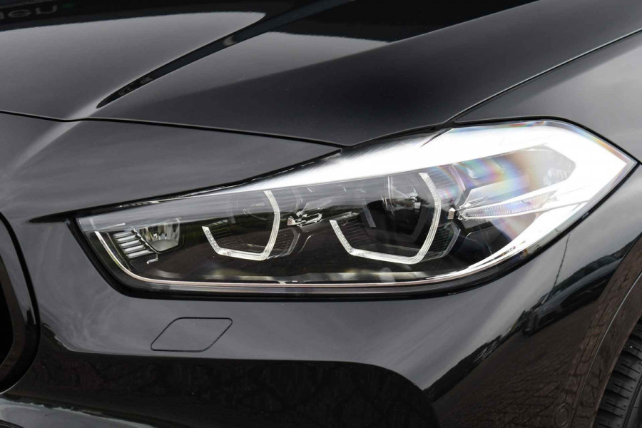 BMW X2 xDrive25e M-Sport Pano HUD El-zetels Camera Carplay 19inch