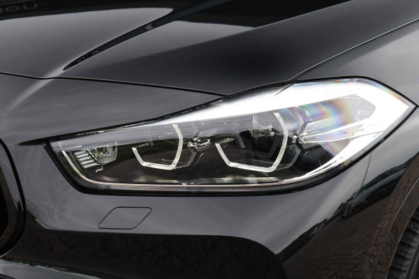 BMW X2 xDrive25e M-Sport Pano HUD El-zetels Camera Carplay 19inch