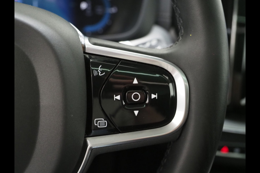 Volvo XC60 2.0 T6 Plug-in hybrid AWD Ultimate Dark Long Range | Panoramadak | Pilot Assist | Harman/Kardon | Leder | HUD | 360 | Keyless | Carplay