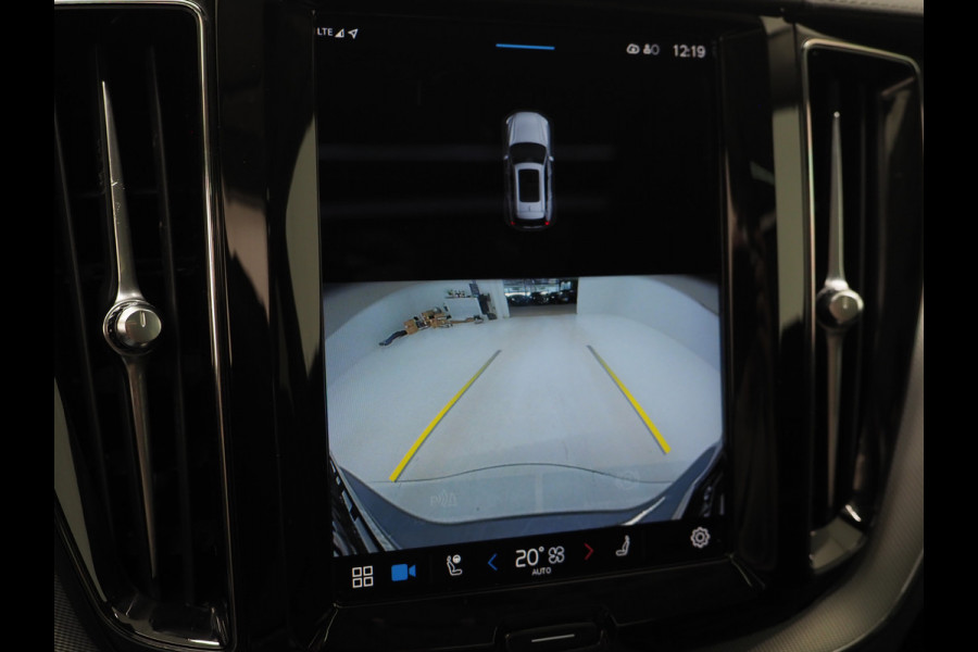 Volvo XC60 2.0 T6 Plug-in hybrid AWD Ultimate Dark Long Range | Panoramadak | Pilot Assist | Harman/Kardon | Leder | HUD | 360 | Keyless | Carplay