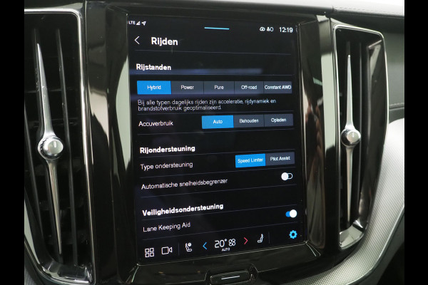 Volvo XC60 2.0 T6 Plug-in hybrid AWD Ultimate Dark Long Range | Panoramadak | Pilot Assist | Harman/Kardon | Leder | HUD | 360 | Keyless | Carplay