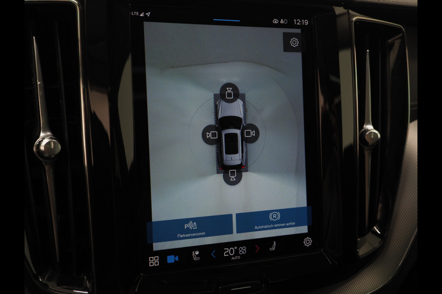 Volvo XC60 2.0 T6 Plug-in hybrid AWD Ultimate Dark Long Range | Panoramadak | Pilot Assist | Harman/Kardon | Leder | HUD | 360 | Keyless | Carplay