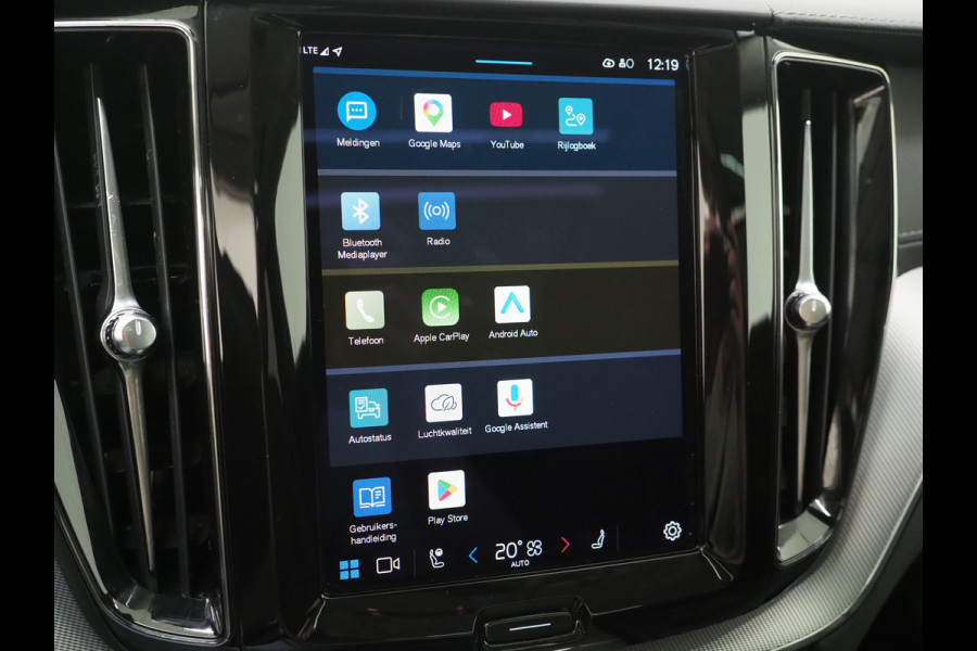 Volvo XC60 2.0 T6 Plug-in hybrid AWD Ultimate Dark Long Range | Panoramadak | Pilot Assist | Harman/Kardon | Leder | HUD | 360 | Keyless | Carplay