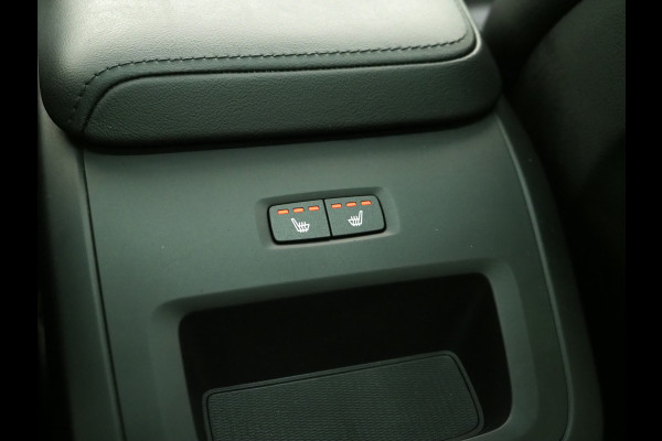 Volvo XC60 2.0 T6 Plug-in hybrid AWD Ultimate Dark Long Range | Panoramadak | Pilot Assist | Harman/Kardon | Leder | HUD | 360 | Keyless | Carplay