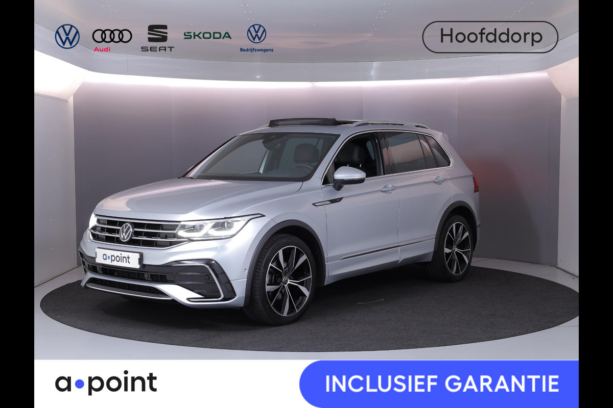 Volkswagen Tiguan 1.5 TSI R-Line 150 pk Automaat (DSG) | Navigatie | Panoramadak | Trekhaak (wegklapbaar) | Parkeersensoren (Park assist) | Achteruitrijcamera | Stoelverwarming | R-Line |