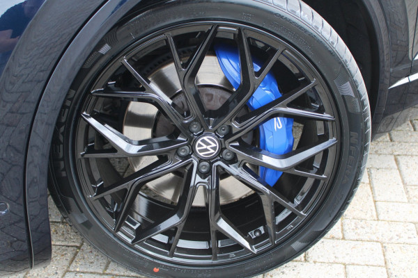 Volkswagen Touareg 3.0 TSi eHybrid 462pk 4MOTION R | Pano | HUD | Luchtvering | Massage | Elek. trekhaak