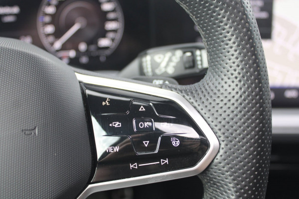 Volkswagen Touareg 3.0 TSi eHybrid 462pk 4MOTION R | Pano | HUD | Luchtvering | Massage | Elek. trekhaak