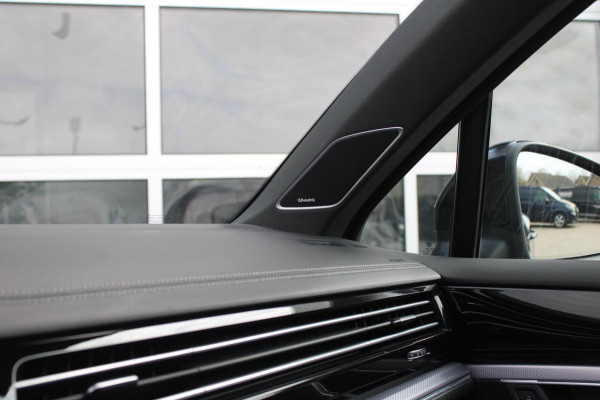 Volkswagen Touareg 3.0 TSi eHybrid 462pk 4MOTION R | Pano | HUD | Luchtvering | Massage | Elek. trekhaak