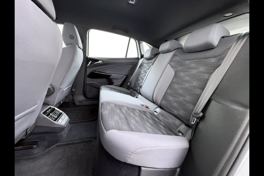 Volkswagen ID.4 SOH 91% Trekhaak Adap.Cruise Navi Ecc Apple Carplay Android Auto Stoelverwarming Voorruitverwarming Led Lmv 18" Isofix DAB Front Assist Bluetooth Rijstrooksensor Verkeersbord detectie 55kWh 1.000KG Trekgewicht Origineel Nederlandse Auto