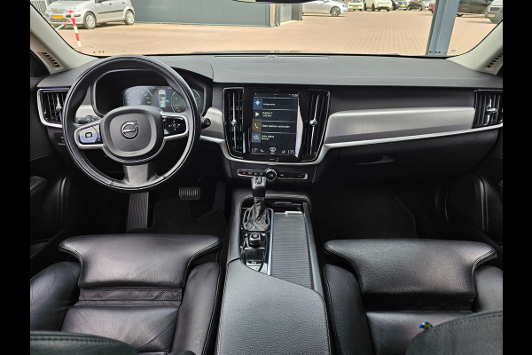 Volvo V90 2.0 T4 Momentum | Automaat | LED | Trekhaak | App-connect | Leder | Stuur & stoelverwarming | BLIS | Elek. stoelen | Elek. achterklep |