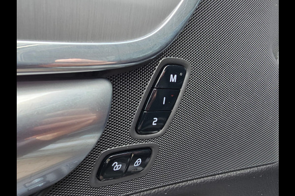 Volvo V90 2.0 T4 Momentum | Automaat | LED | Trekhaak | App-connect | Leder | Stuur & stoelverwarming | BLIS | Elek. stoelen | Elek. achterklep |