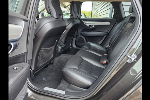 Volvo V90 2.0 T4 Momentum | Automaat | LED | Trekhaak | App-connect | Leder | Stuur & stoelverwarming | BLIS | Elek. stoelen | Elek. achterklep |