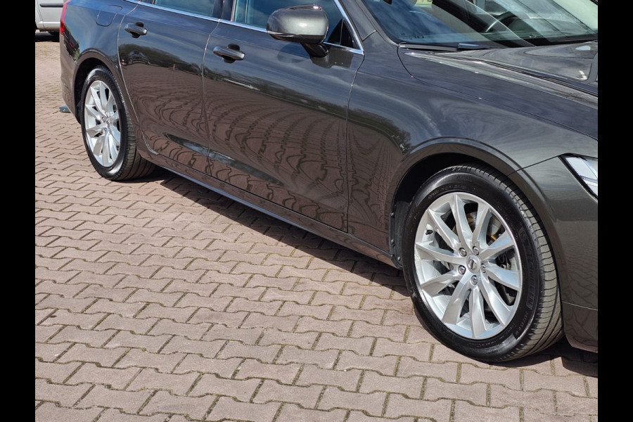 Volvo V90 2.0 T4 Momentum | Automaat | LED | Trekhaak | App-connect | Leder | Stuur & stoelverwarming | BLIS | Elek. stoelen | Elek. achterklep |