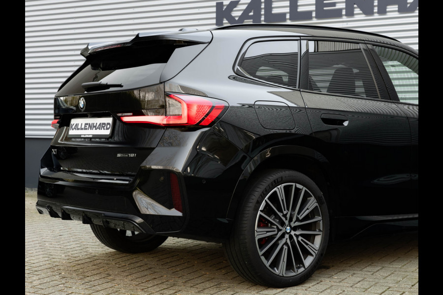 BMW X1 sDrive18i M-Sport - Pano - Trekhaak - Memory - ACC - Harman Kardon