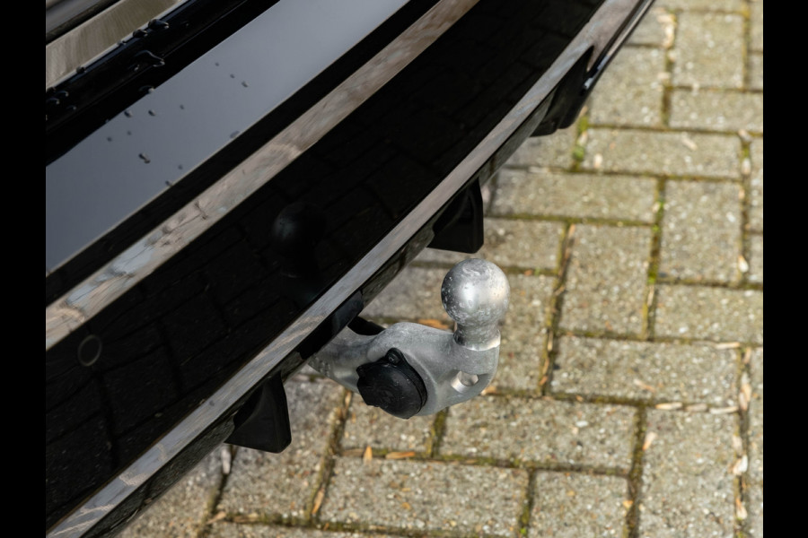 BMW X1 sDrive18i M-Sport - Pano - Trekhaak - Memory - ACC - Harman Kardon