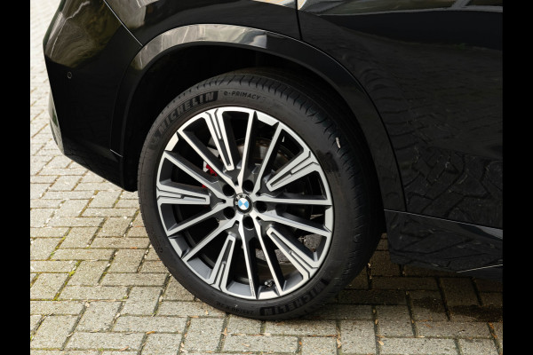 BMW X1 sDrive18i M-Sport - Pano - Trekhaak - Memory - ACC - Harman Kardon