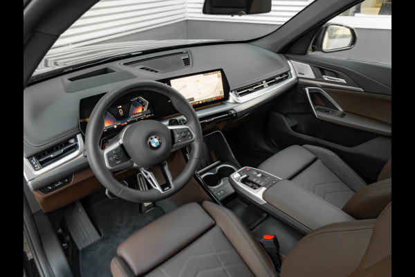 BMW X1 sDrive18i M-Sport - Pano - Trekhaak - Memory - ACC - Harman Kardon
