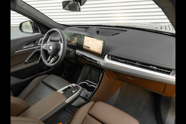 BMW X1 sDrive18i M-Sport - Pano - Trekhaak - Memory - ACC - Harman Kardon