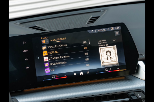 BMW X1 sDrive18i M-Sport - Pano - Trekhaak - Memory - ACC - Harman Kardon