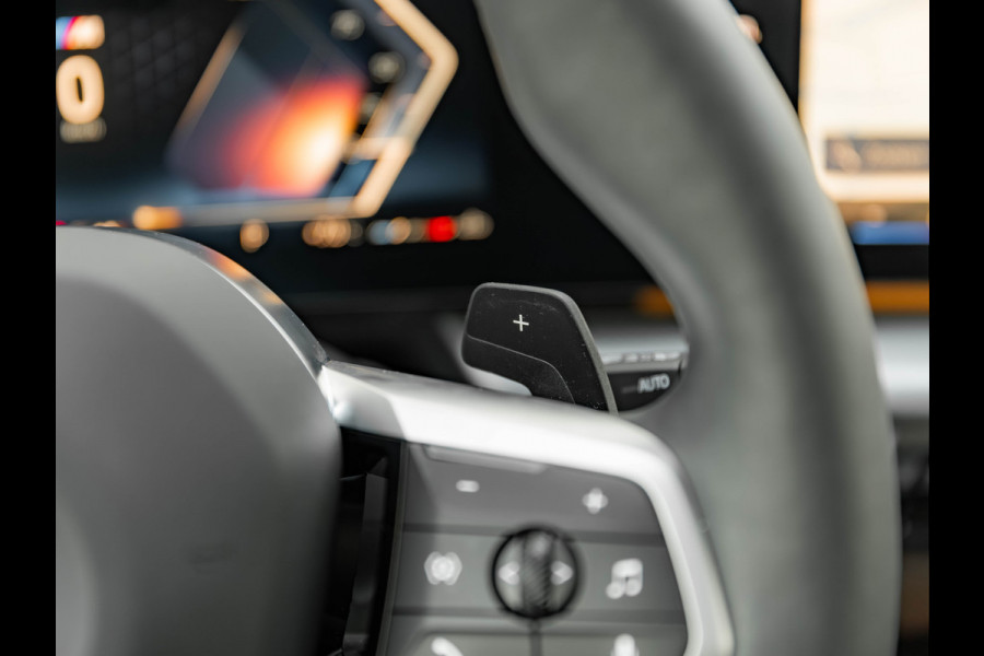 BMW X1 sDrive18i M-Sport - Pano - Trekhaak - Memory - ACC - Harman Kardon