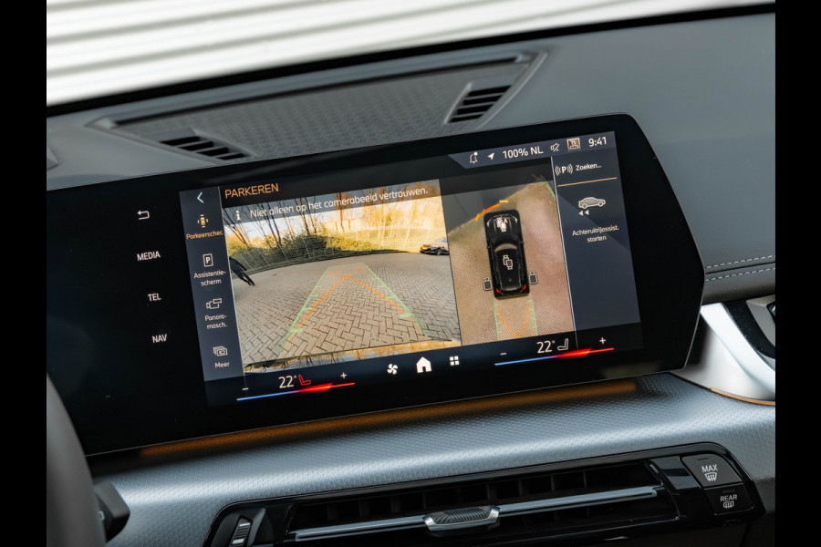 BMW X1 sDrive18i M-Sport - Pano - Trekhaak - Memory - ACC - Harman Kardon