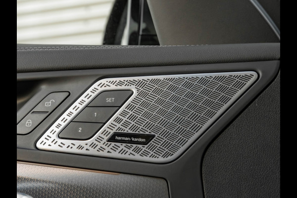 BMW X1 sDrive18i M-Sport - Pano - Trekhaak - Memory - ACC - Harman Kardon