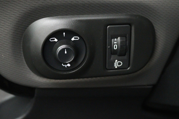 Citroën C4 Cactus 1.2 PureTech Shine (NAVIGATIE, TREKHAAK, CARPLAY, CAMERA, LED, PARKEERSENSOREN)